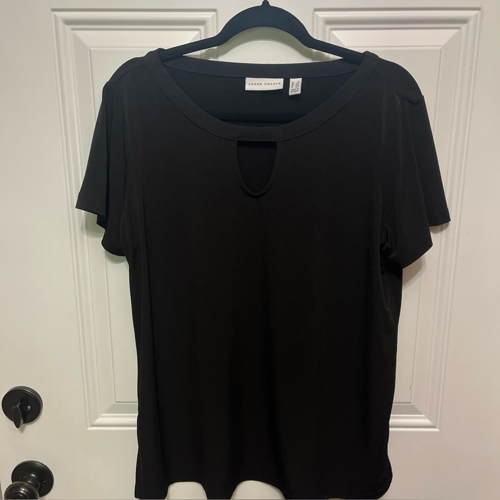 Susan Graver Black Keyhole Top Large Petite